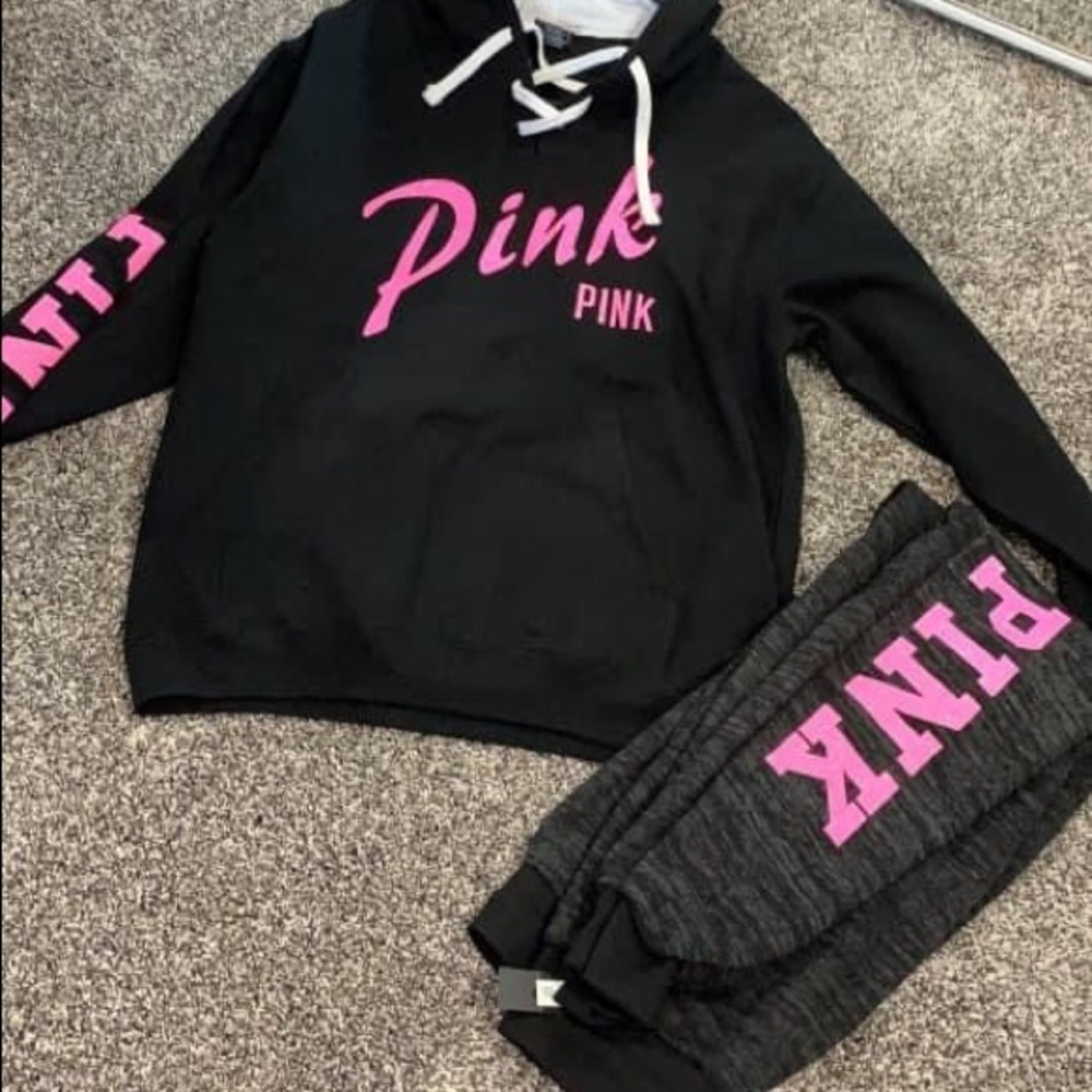 Hoodie & Sweatpants